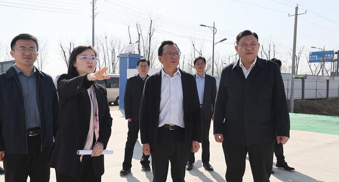 蔣曦在杜集區(qū)段園鎮(zhèn)宣講全國(guó)兩會(huì)精神并調(diào)研段園新型功能區(qū)建設(shè)工作