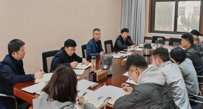 區(qū)委書(shū)記尹農(nóng)綱參加區(qū)委辦黨支部2024年度組織生活會(huì)